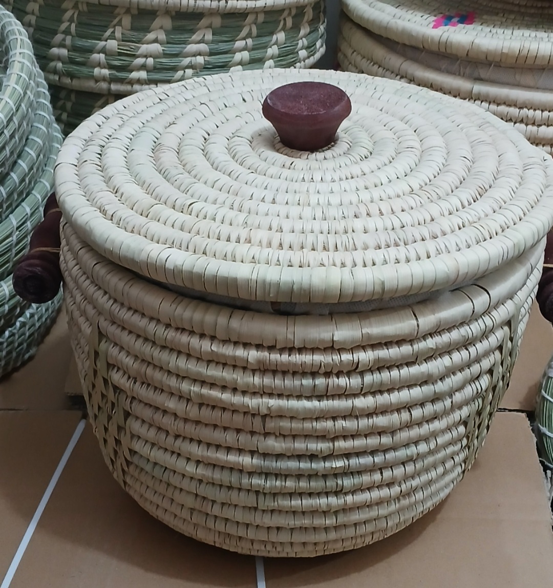 جا برنجی سبدی استوانه ایی دو بافته محصول حصیر نخل و دست ساز ۲۸ سانت در ۲۷ سانت